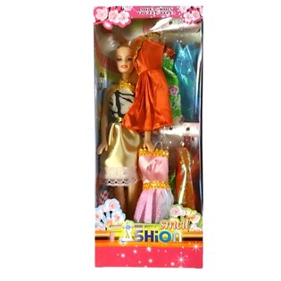 TOY DOLL WITH 6 EXTRA DRESSES (6 pcs.)