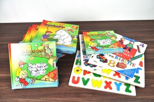 END-OF ASSORTED BOOKS AND PUZZLES (16st.)