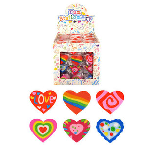 GUMMEN MODEL: HEARTS IN DISPLAY (216p)